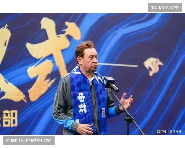 斯卢茨基专注每一场比赛 逆境中战术定力成逆转基础